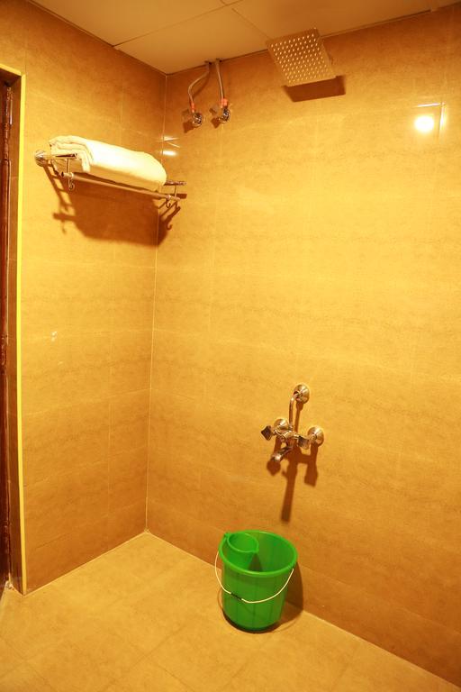 Hotel Shridevi Park Ченнаї Екстер'єр фото