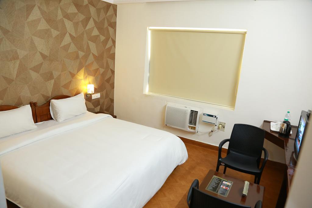 Hotel Shridevi Park Ченнаї Екстер'єр фото